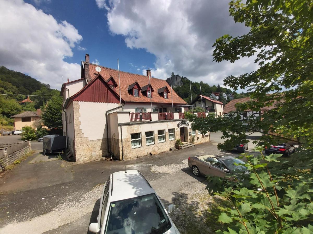 Schwarze Adler Hotel Streitberg Exterior photo
