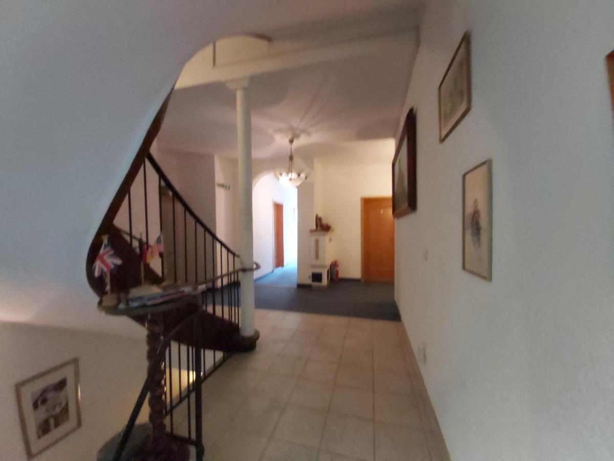Schwarze Adler Hotel Streitberg Exterior photo